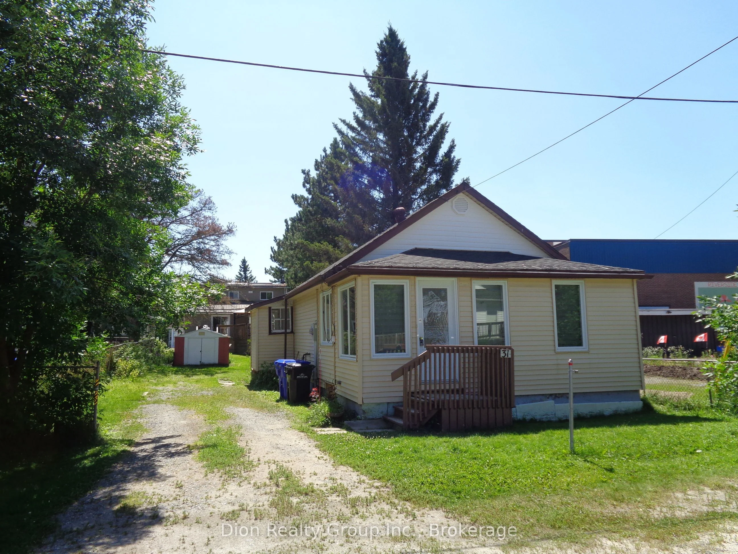31 Victoria Avenue, Kirkland Lake, ON P0K 1T0