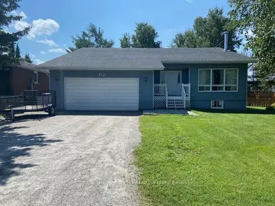 Detached in Timmins
