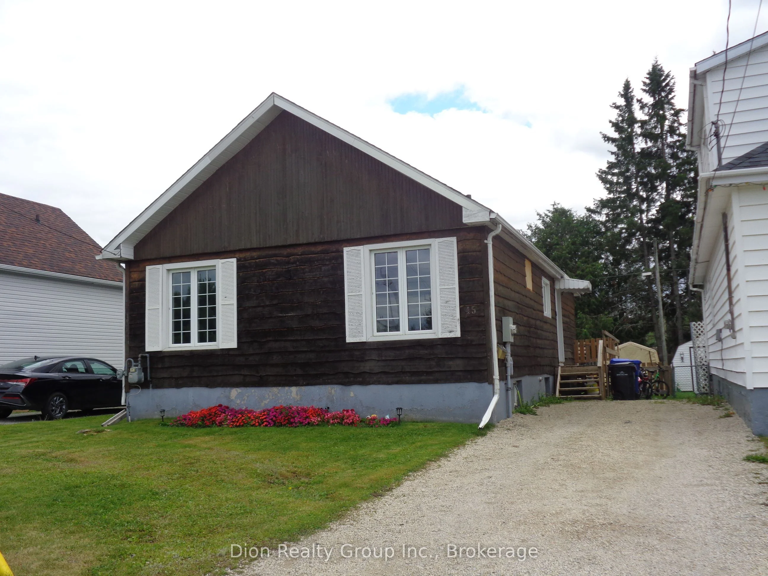 45 Premier Avenue W, Kirkland Lake, ON P2N 2S7