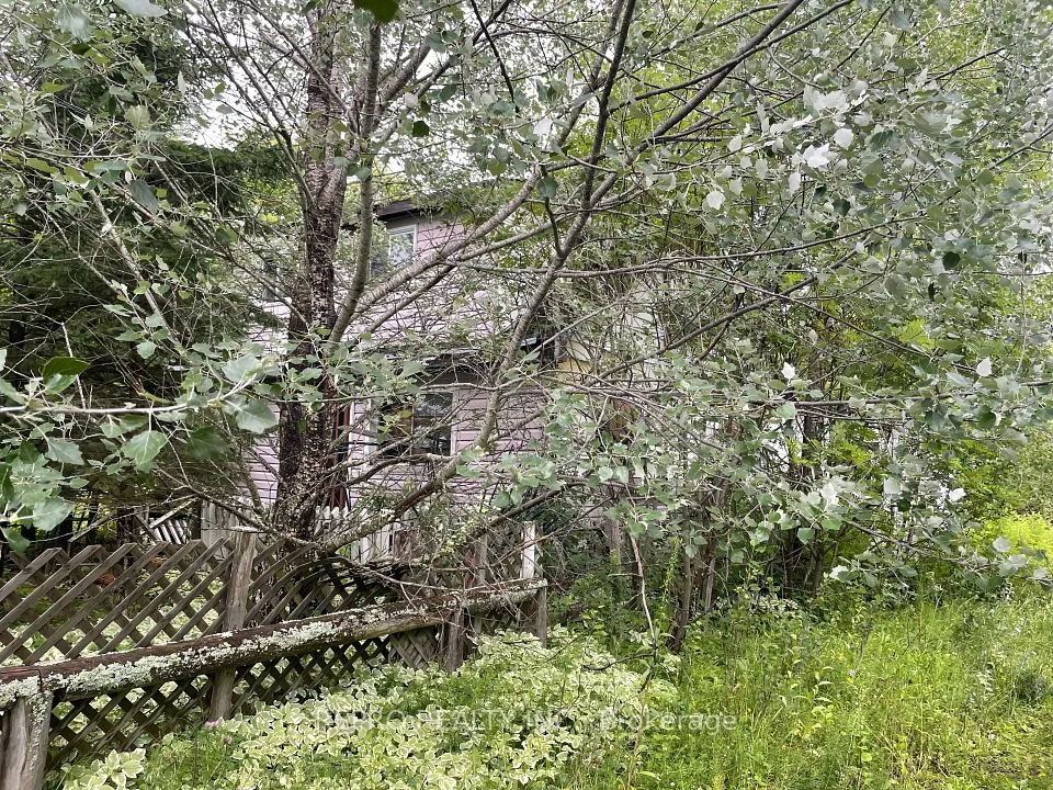 65 Edward Street, Iroquois Falls, On P0n 1e0
