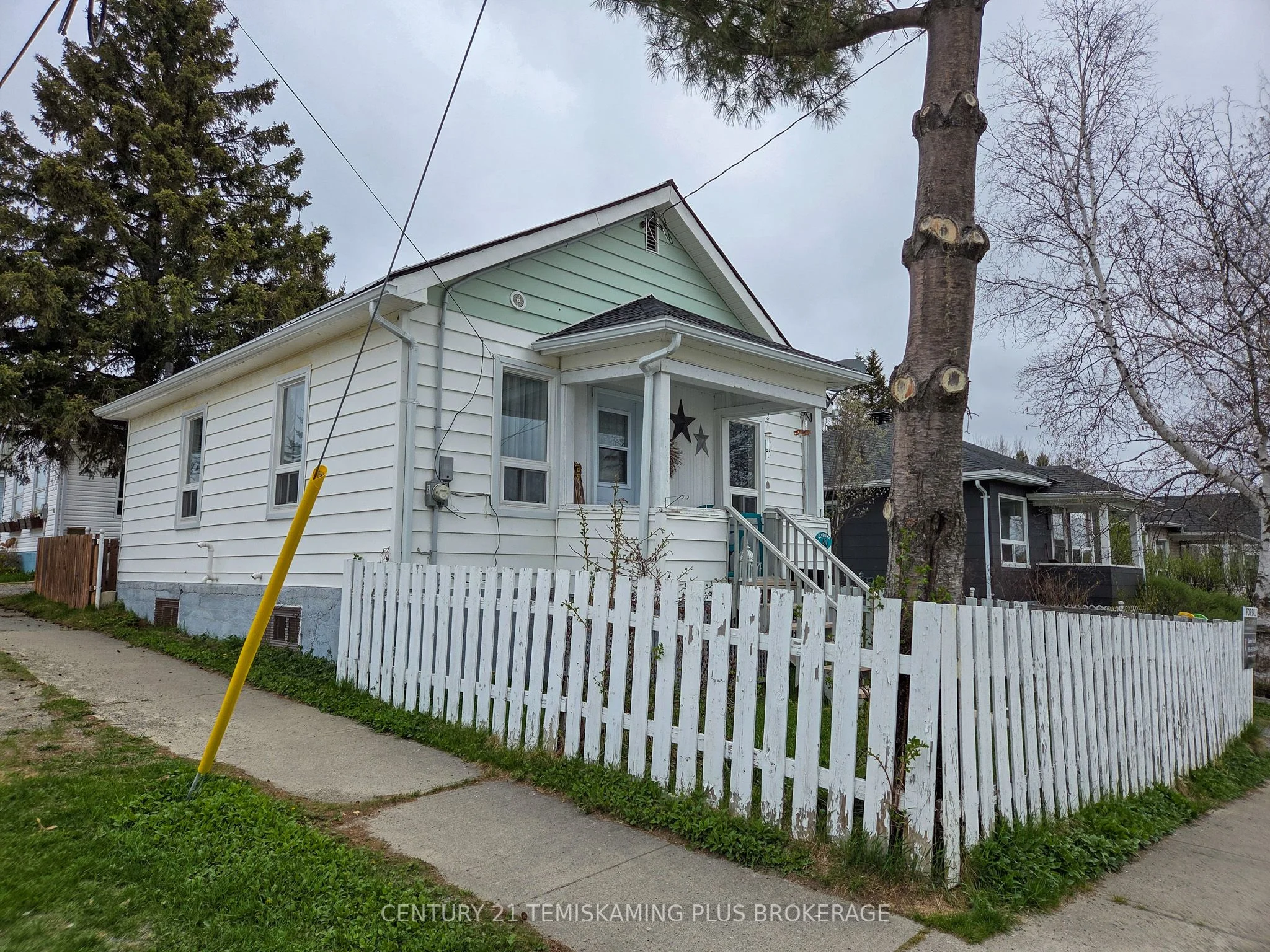 40 Taylor Avenue, Kirkland Lake, On P2n 2z4