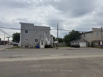 Triplex in Timmins