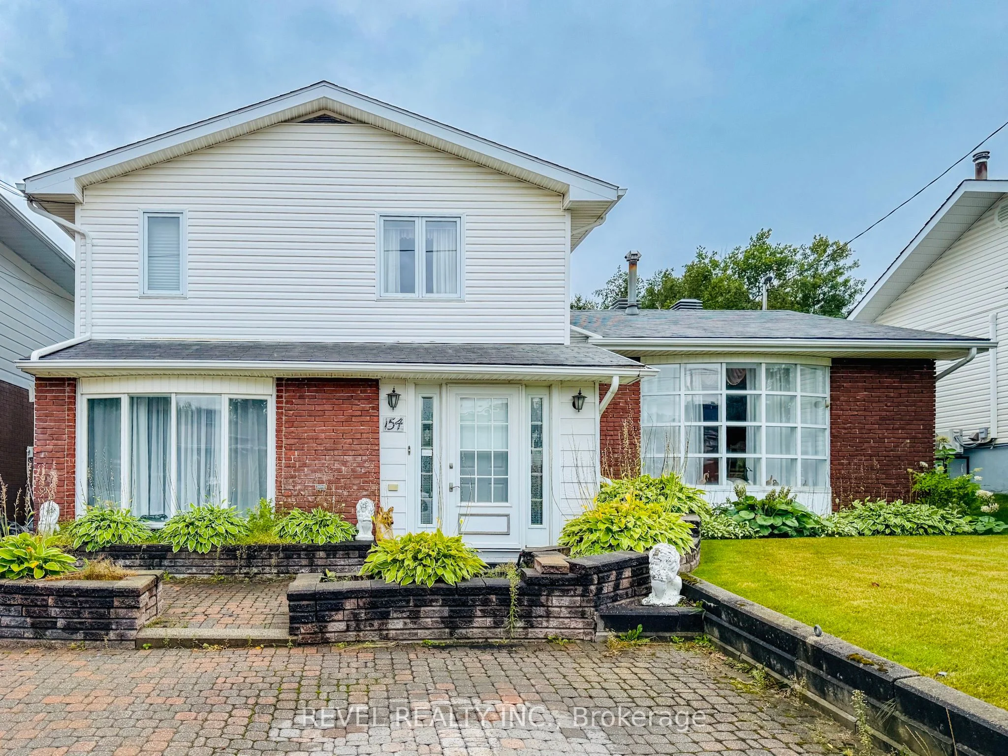 154 Fourth Avenue, Timmins, ON P0N 1G0