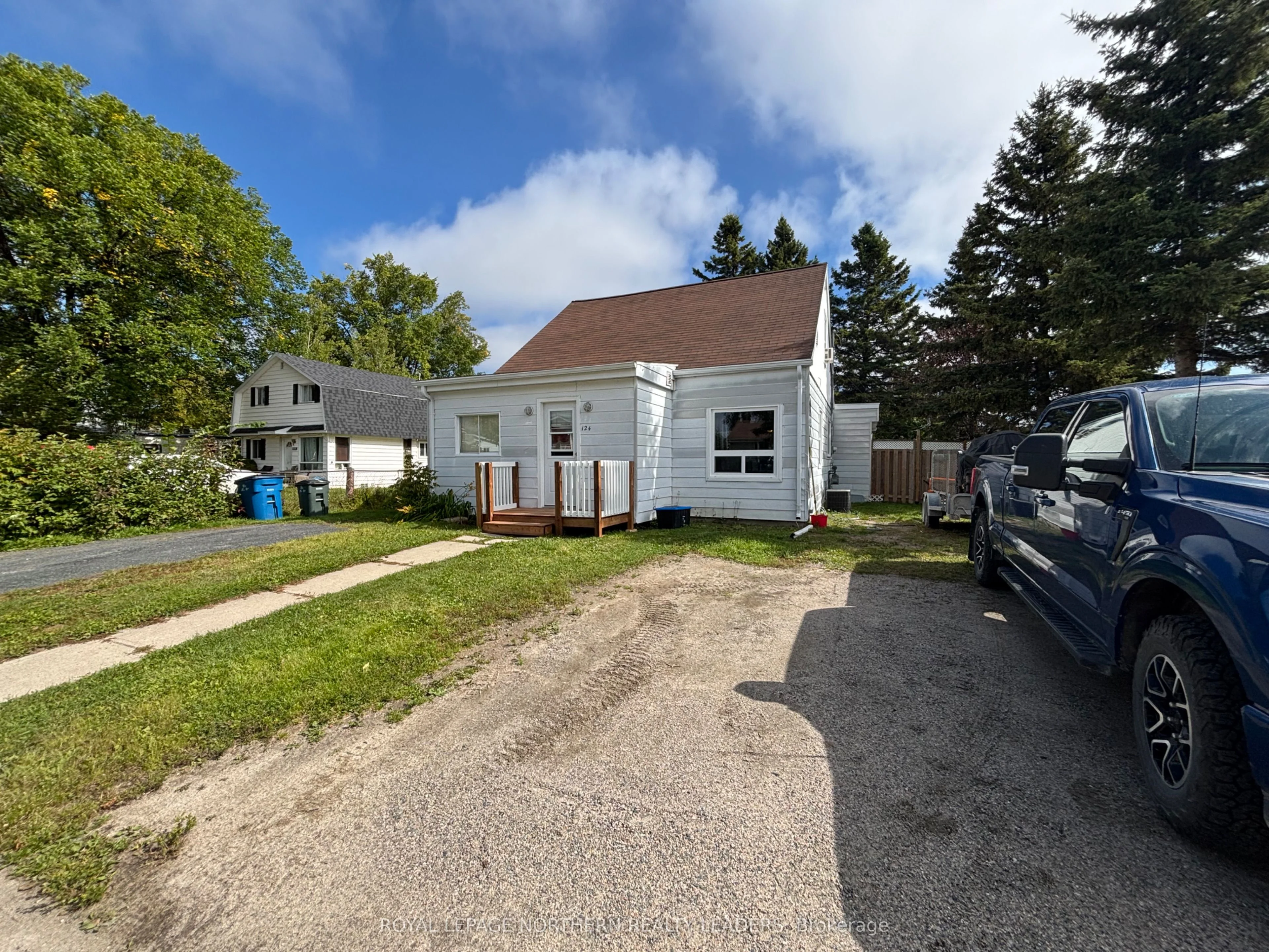 124 Fourteenth Avenue, Cochrane, ON P0L 1C0