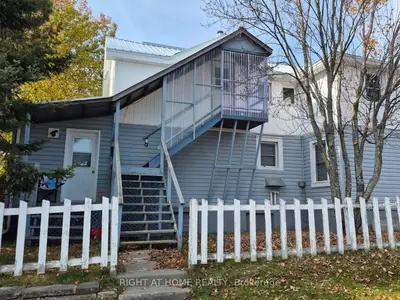 Duplex in Kirkland Lake
