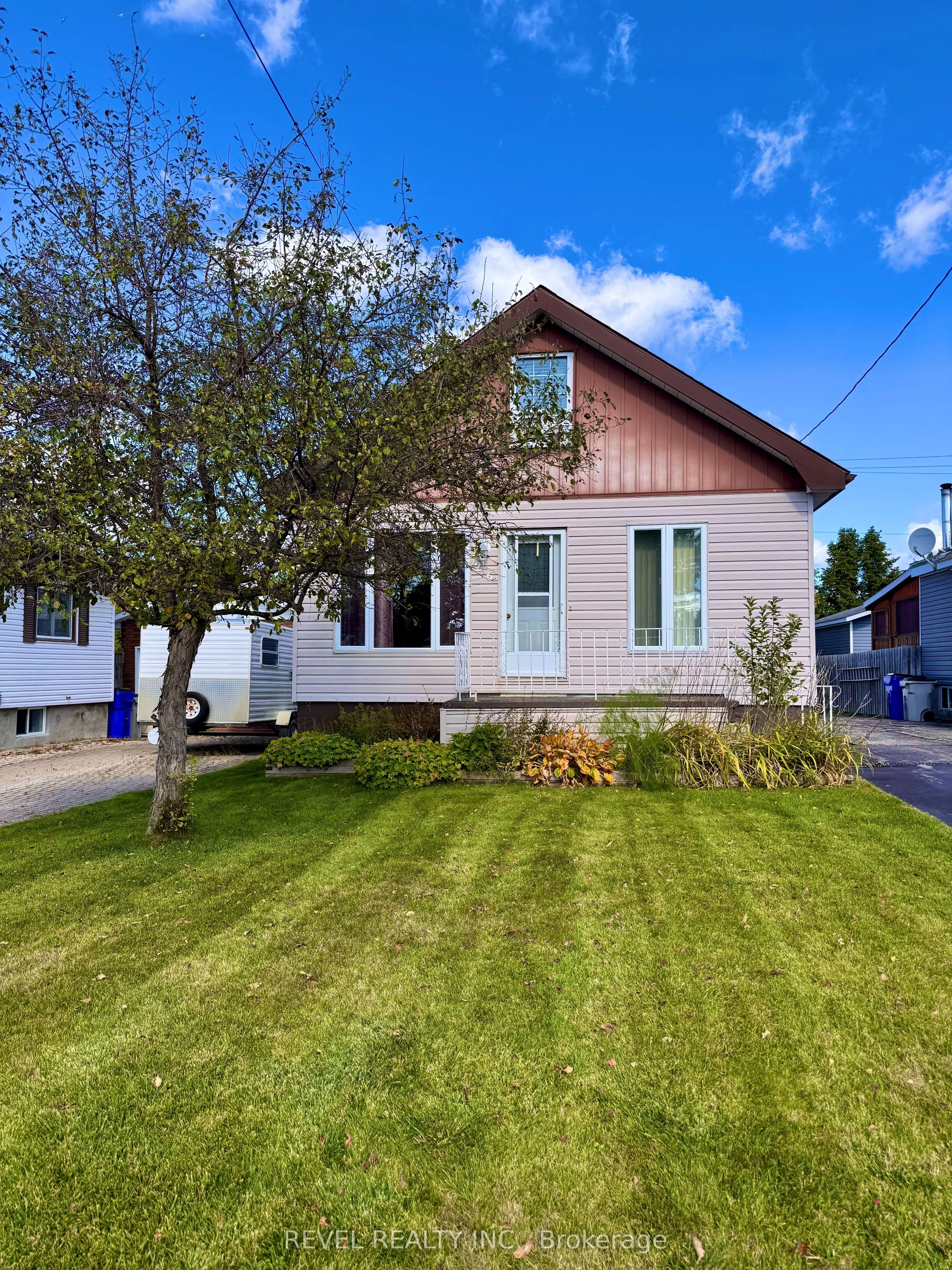 26 Moneta Avenue, Timmins, ON P4N 1N8