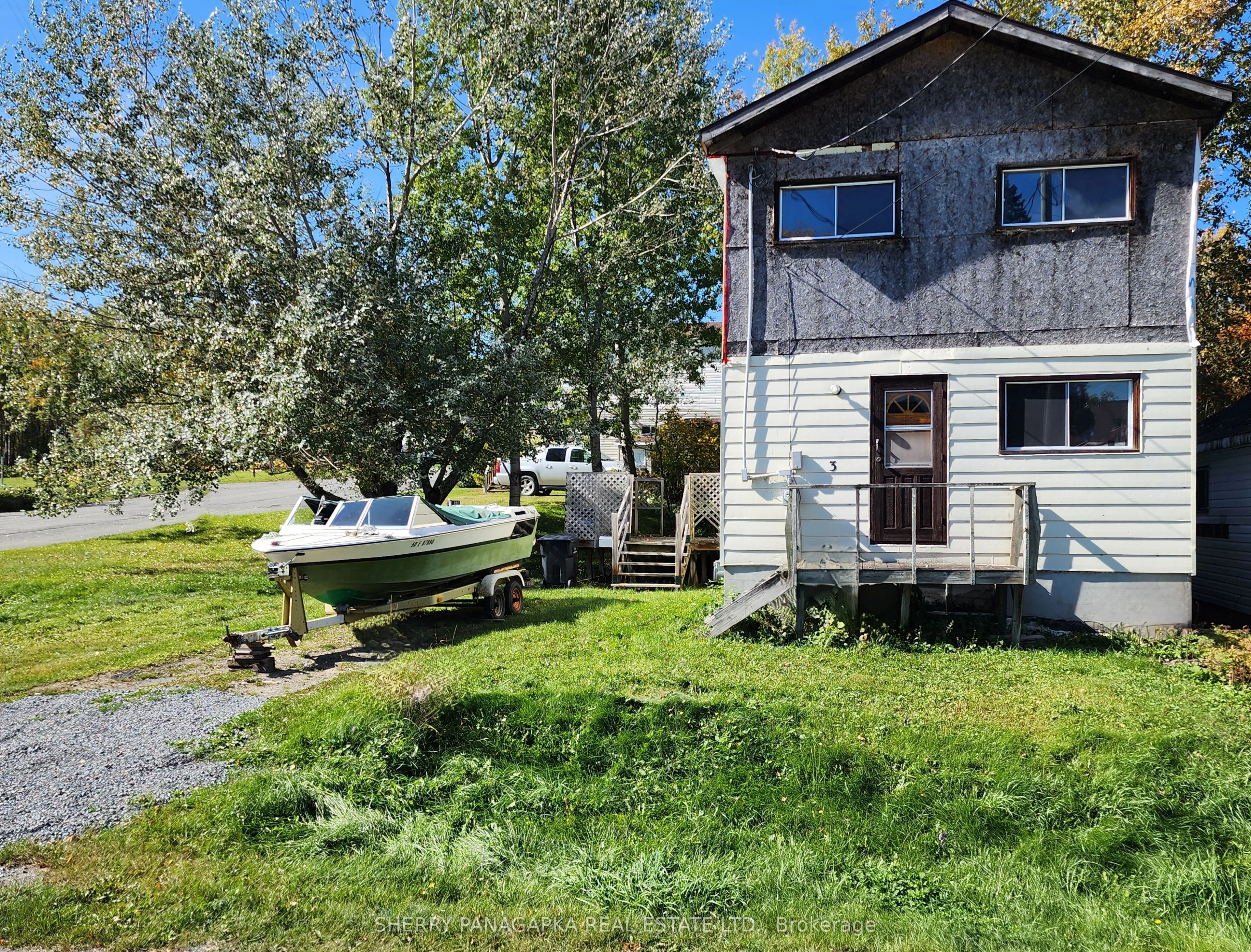 3 Brown Avenue, Kirkland Lake, ON P2N 1L1