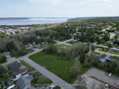 536 Mccamus Avenue, Temiskaming Shores, On P0j 1p0