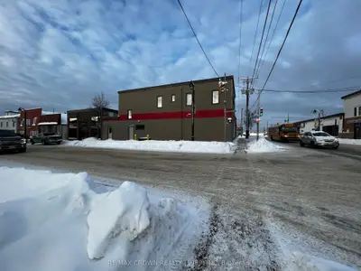 2-6 Ninth Street, Hearst, On P0l 1n0
