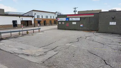 2-6 Ninth Street, Hearst, On P0l 1n0
