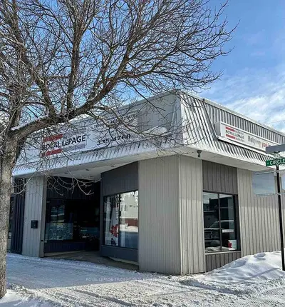 20 Circle Street, Kapuskasing, On P5n 1t4