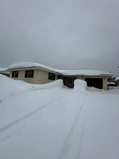 3 Clark Street, Kapuskasing, On P5n 1l3