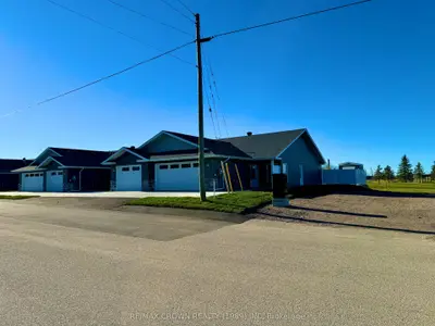 26 Golf Street, Kapuskasing, On P5n 3j6