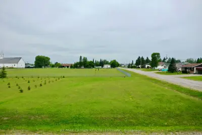 11 Grenier Avenue Val Rita-Harty, Kapuskasing, ON P0L 2G0