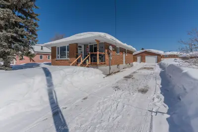 18 Cartier Avenue, Kapuskasing, On P5n 2j6
