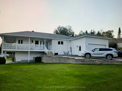 15 Pleasant Avenue, Timmins, ON P4R 1M6
