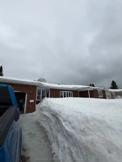 14 Kennedy Avenue, Kapuskasing, On P5n 1m2