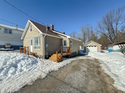 208 Mcdougall Avenue, Timmins, On P0n 1h0
