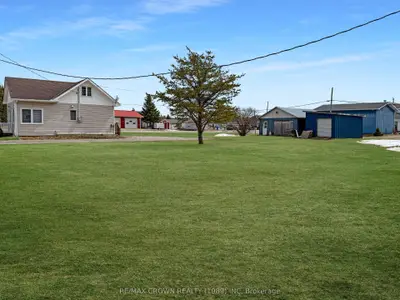 135 Queen Street, Mattice-val Cote, On P0l 1t0