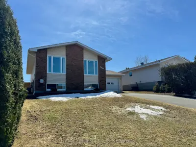 560 Helmer Pedersen Drive, Temiskaming Shores, On P0j 1p0