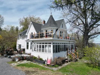 758 Lake Shore Road, Temiskaming Shores, On P0j 1k0