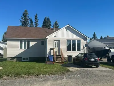 Detached in Kapuskasing