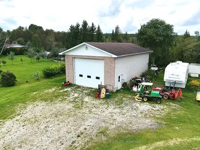 8 Michael Street, Englehart, On P0j 1h0