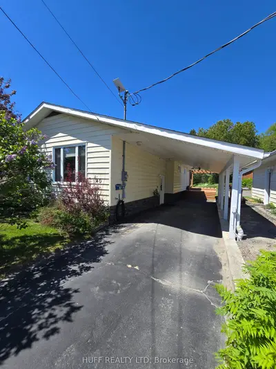 Detached in Kirkland Lake