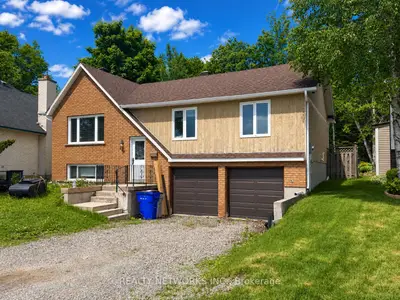 Detached in Timmins