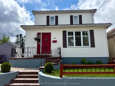 Detached in Timmins