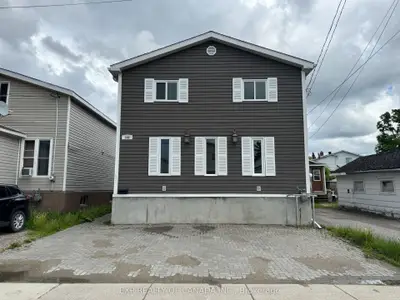 Detached in Timmins