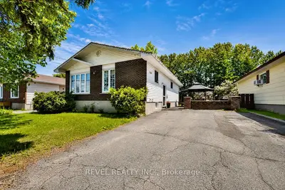 Detached in Timmins