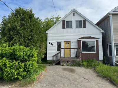 Detached in Timmins