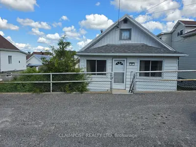 Detached in Timmins