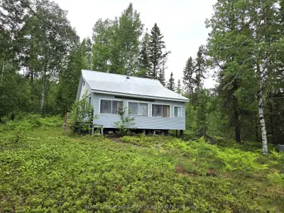 Detached in Kirkland Lake
