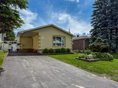 Detached in Timmins