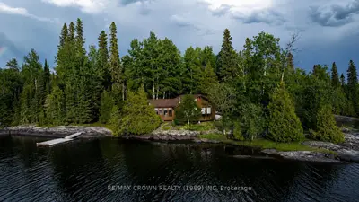 Detached in Hearst
