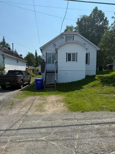 Detached in Kirkland Lake