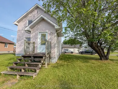 Detached in Smooth Rock Falls