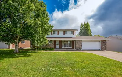 Detached in Timmins