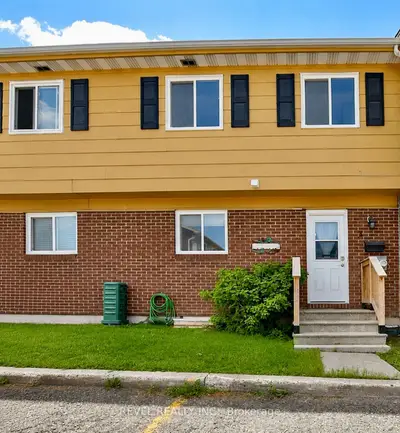 Condo Townhouse in Timmins