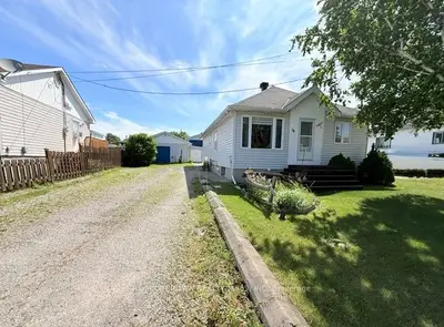 16 Ontario Street, Kapuskasing, On P5n 2j5