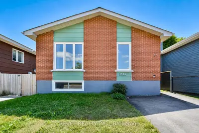Detached in Timmins