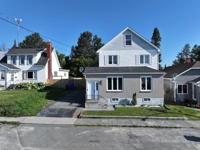 Detached in Kirkland Lake