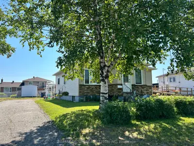 12 Erickson Avenue, Kapuskasing, On P5n 2k7