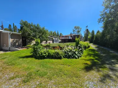 Detached in Timmins