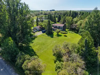 Detached in Englehart