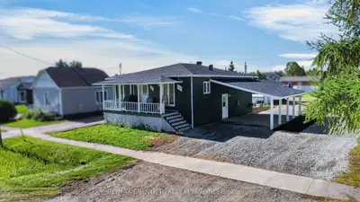 Detached in Mattice-Val Cote
