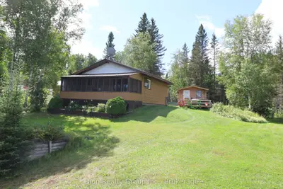 Detached in Kirkland Lake