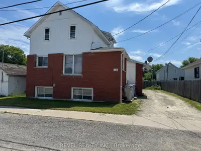 11 Shamrock Avenue, Timmins, On P0n 1c0